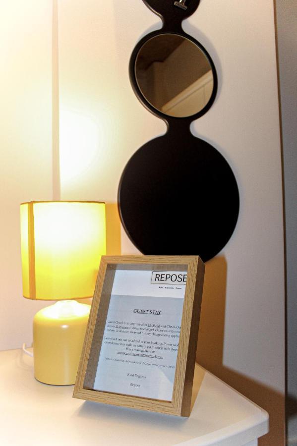Modern Luxury Serviced Duplex Apartments By Repose- 150 Metro Court, West Bromwich Bagian luar foto